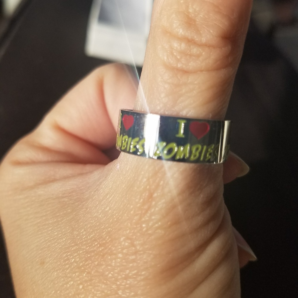 I heart zombies silver band ring